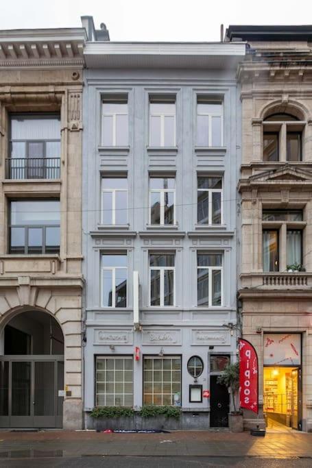 Pink Fairytale-Like Apartment Antwerp Exterior photo
